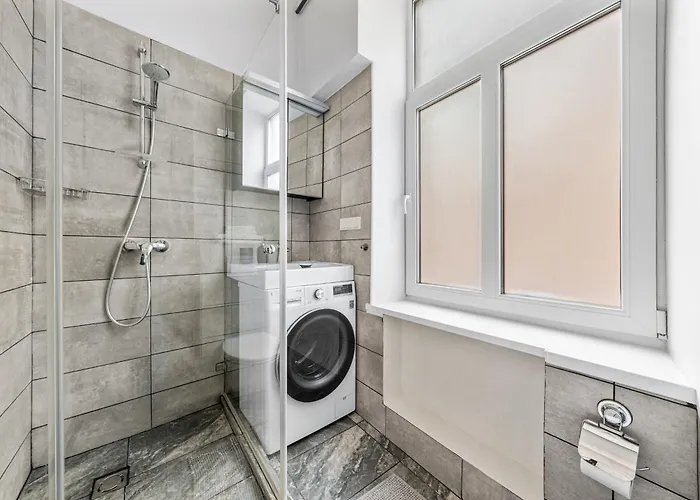 Spacious And Bright Lukiskiu Square Apartment Vilnius